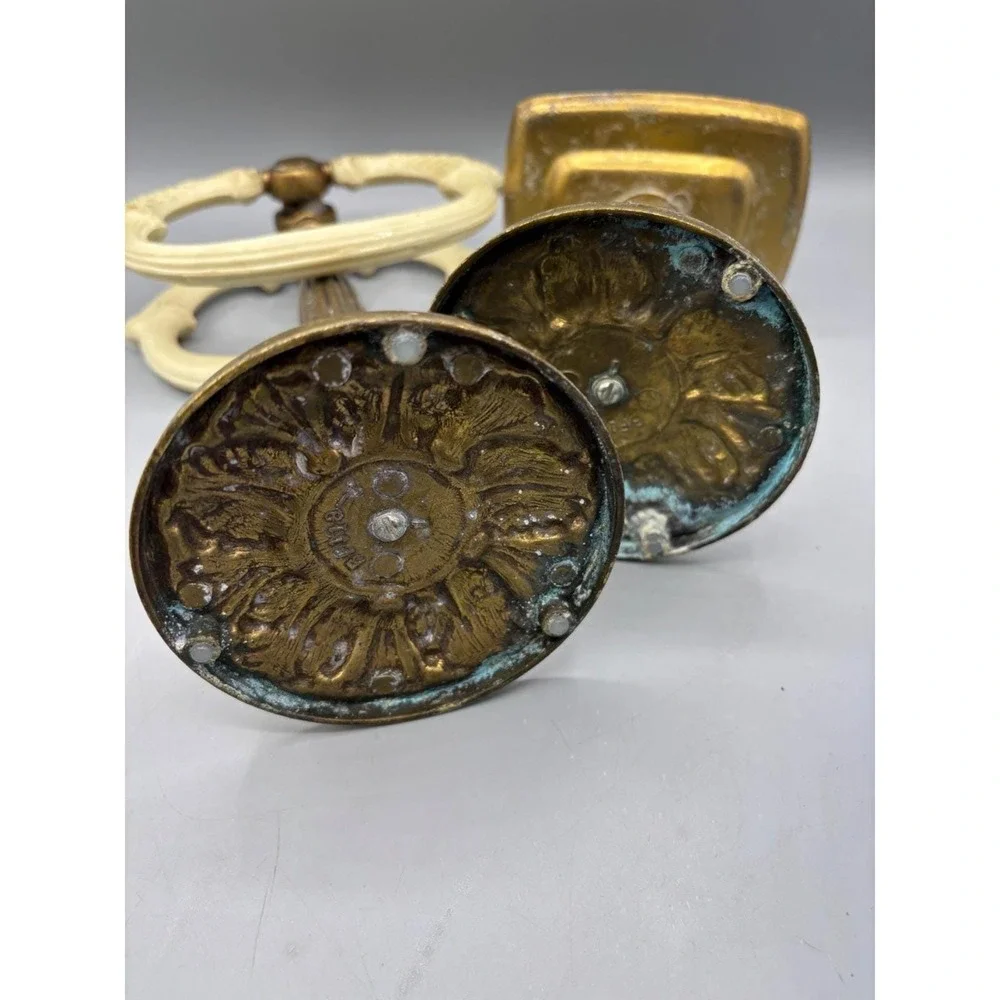 Vtg Brass Double Towel Ring Holder Soap Dish Pedestal‎ Stand Hollywood Regency